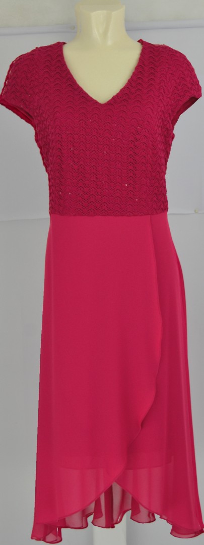 Kleid in granatapfel