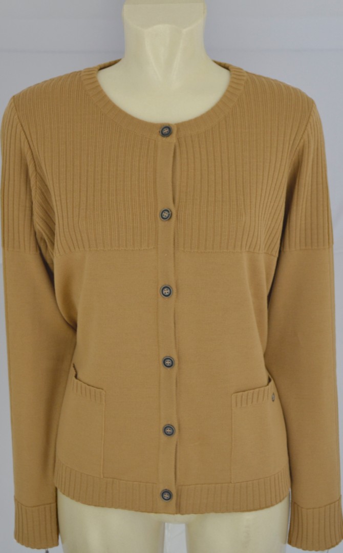 Strickjacke in camel