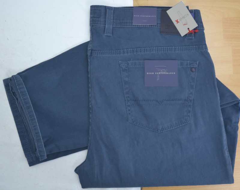 Leichte Kurzleib Jeans in mittel blau