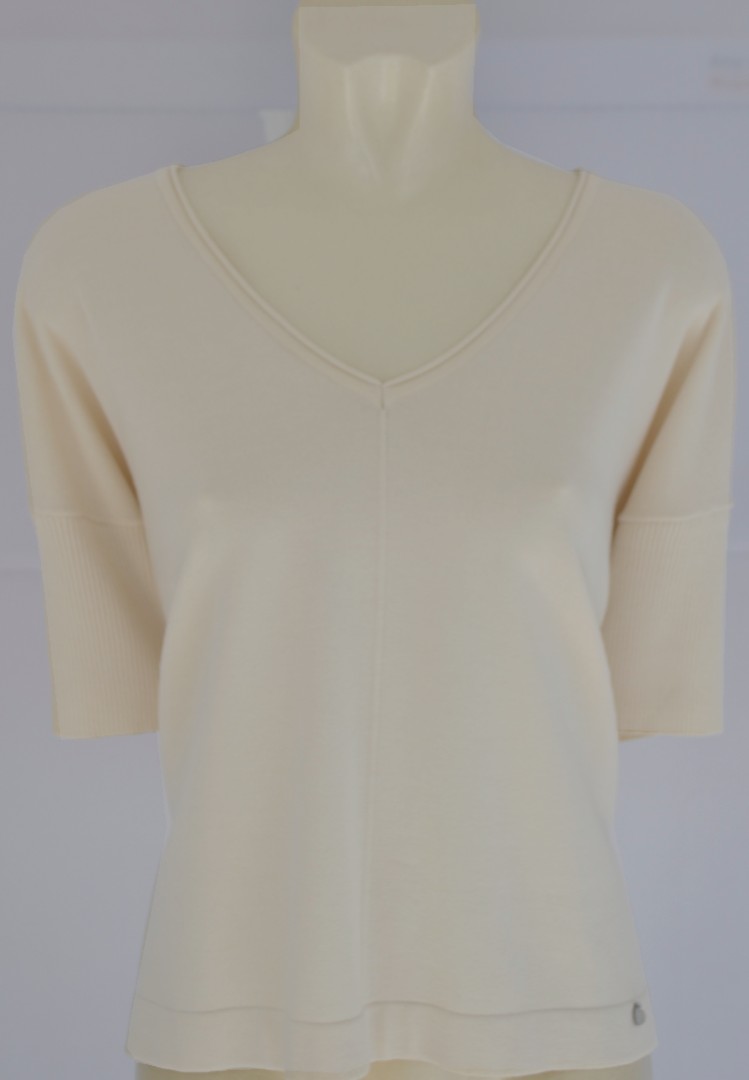 Leichter Pullover in cream