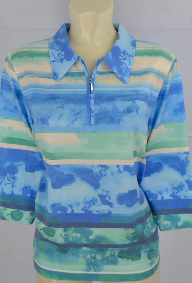 Leichter Pullover mit Kragen in mehrfarbig gemustert